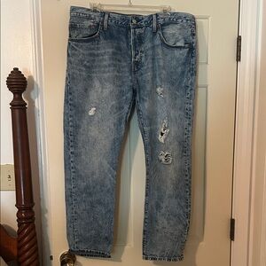Levi’s 501 Distressed Women’s Jeans